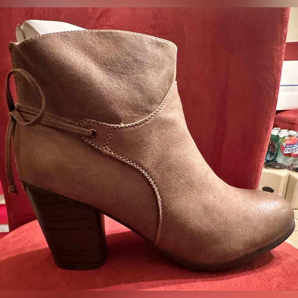 Shoe Dazzle Tan and Brown Heeled Boots with Chunky Block Heel and Ankle Strap
